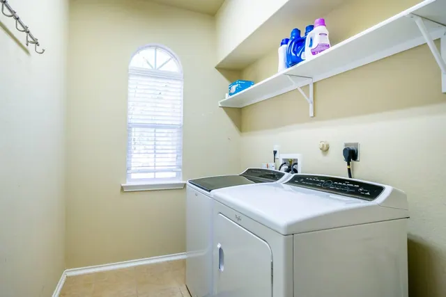 Crashpad · Room 2 in Converse, photo 5