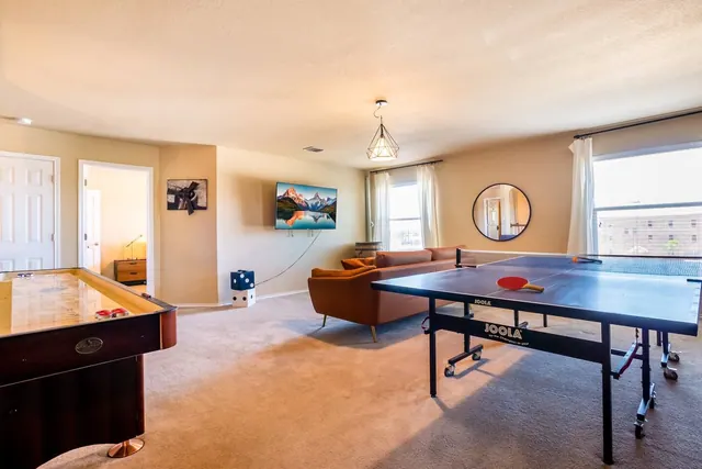 Crashpad · Room 4 in Converse, photo 24