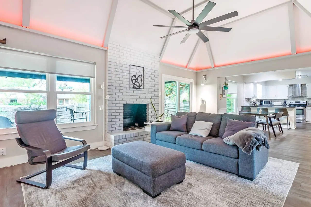 The Difference Between a “Furnished” Home and an “Optimized” Short-Term Rental