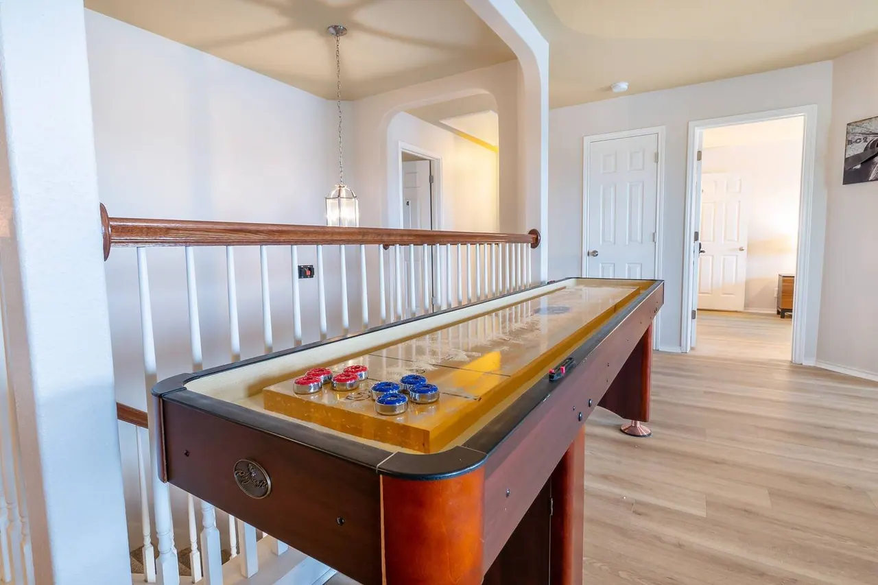 Group Trips to San Antonio: Short-Term Rentals for 8 to 10 Guests