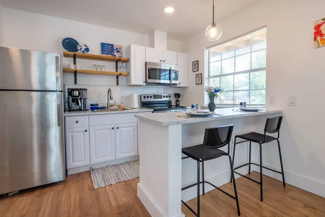 Collins Garden Studio 1A in San Antonio, photo 2