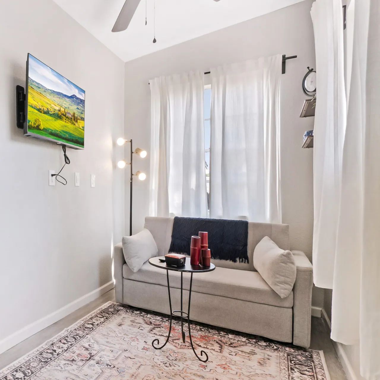 Santa Anna Casita, a Hosted Havens rental in Los Angeles Heights, San Antonio, TX